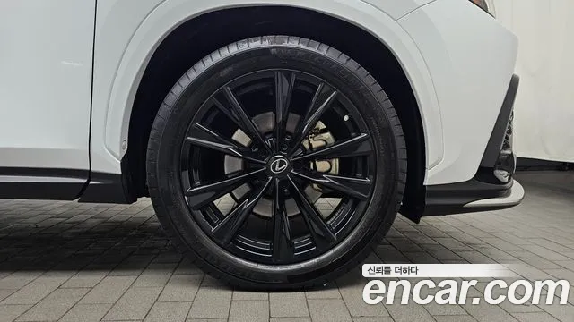 Lexus NX 2022