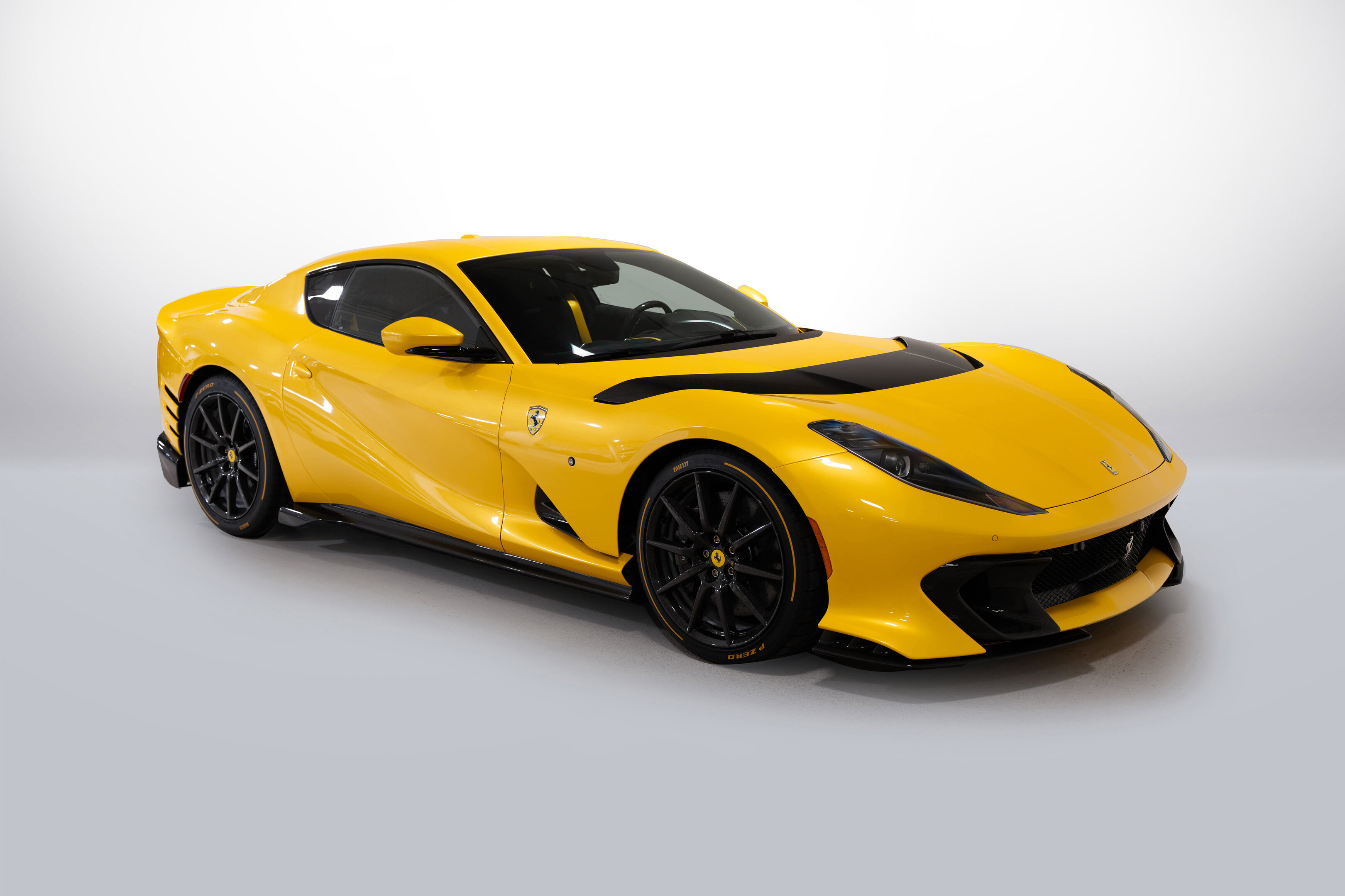 Ferrari 812 2022