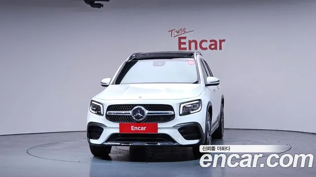 Mercedes-Benz GLB 2021