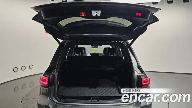 Mercedes-Benz GLB 2021