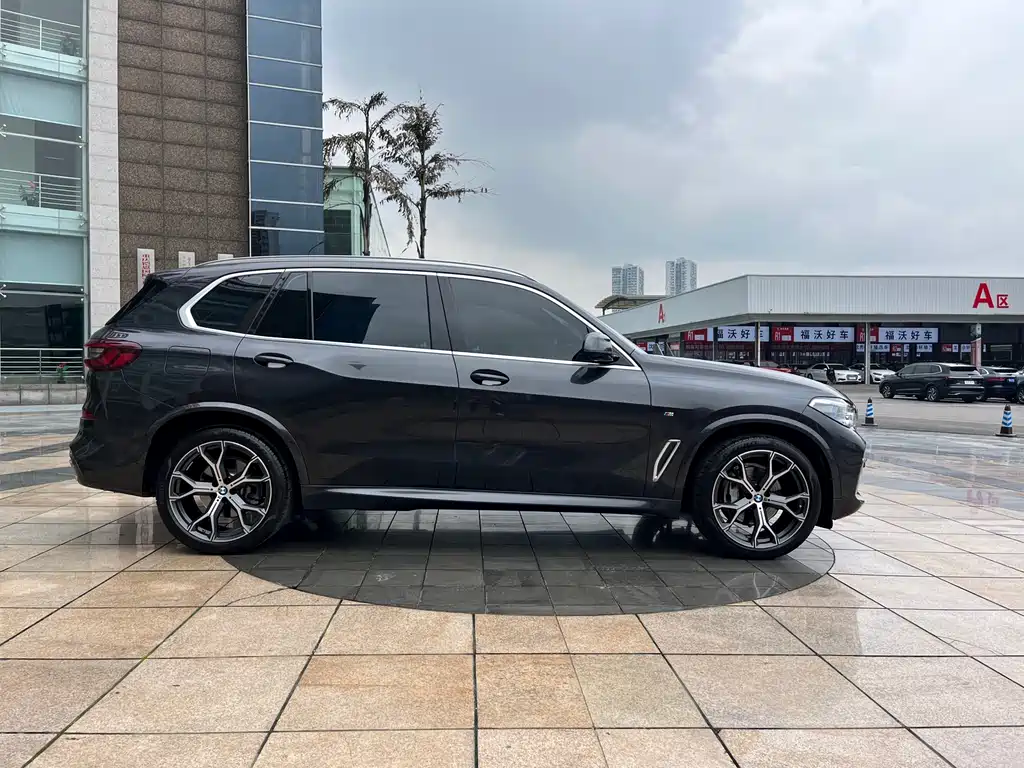 BMW X5 2022