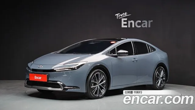 Toyota Prius 2025