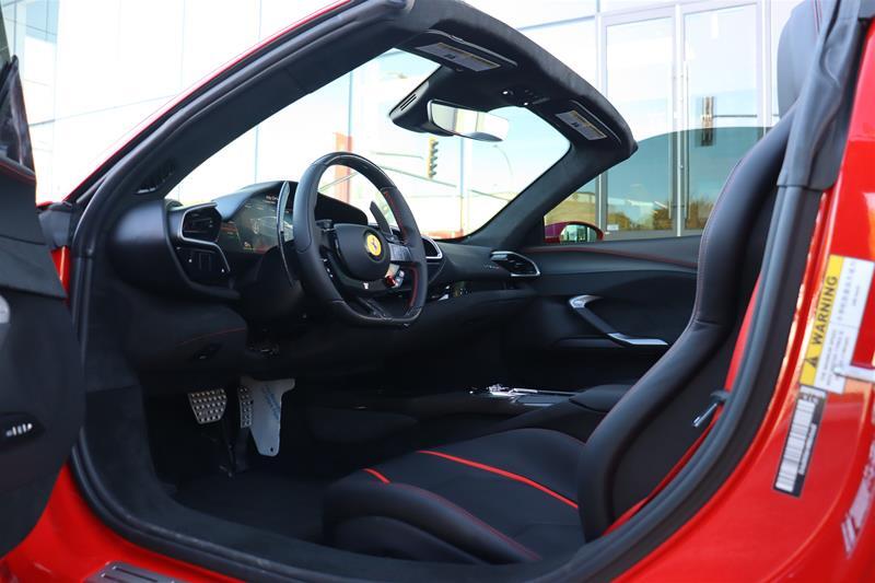 Ferrari 296 GTS 2024