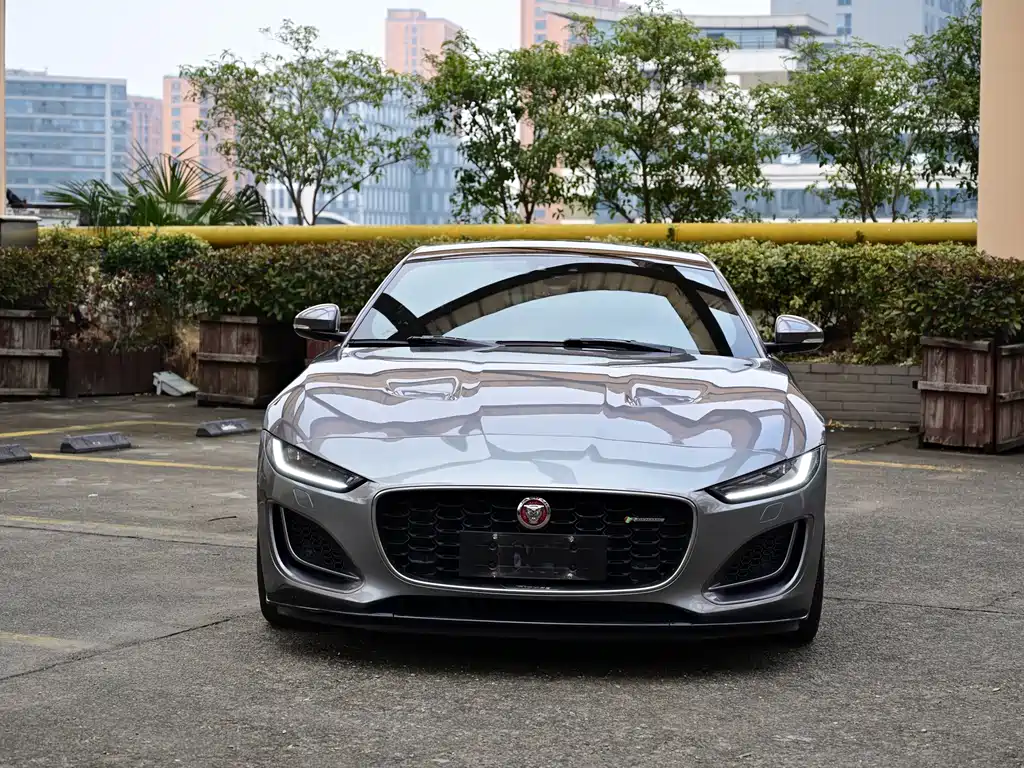 Jaguar F-Type 2021