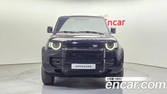 Land Rover Defender 2025