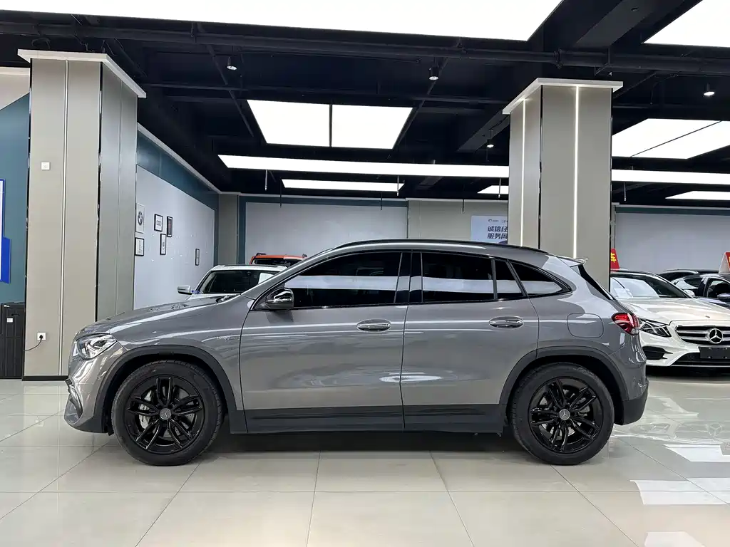 Mercedes-Benz GLA AMG 2024