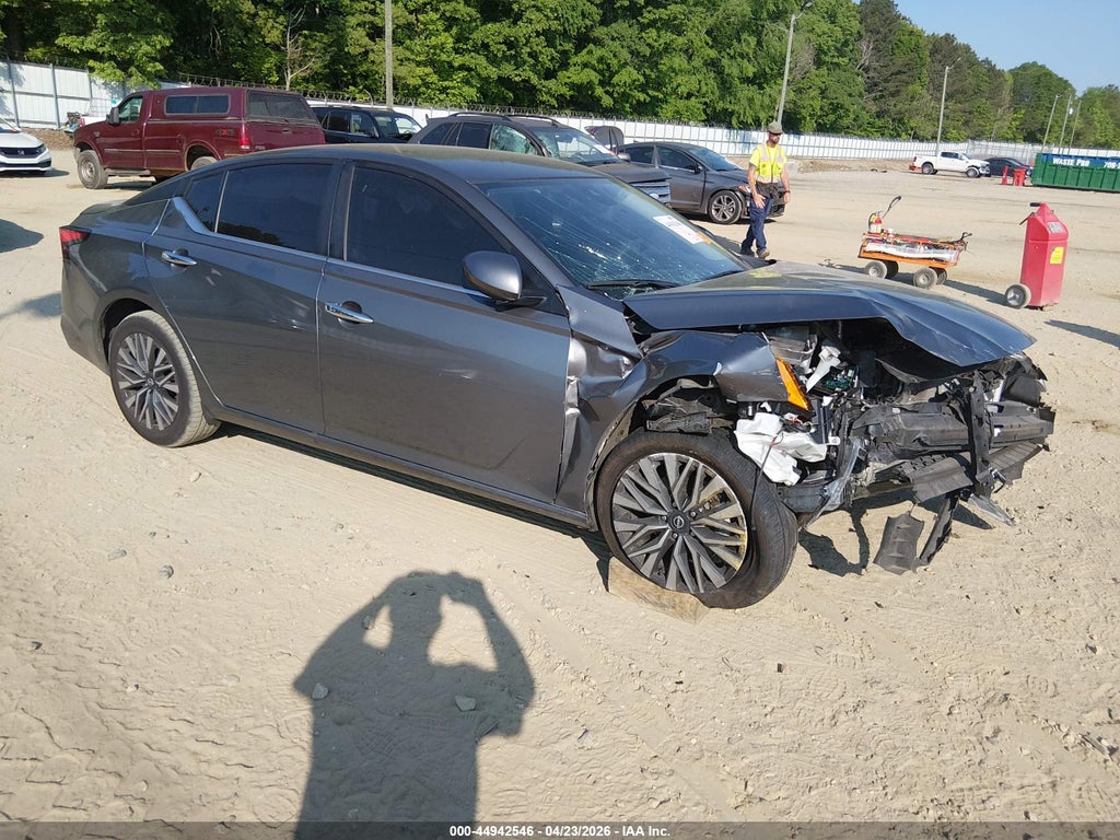 Nissan Altima 2023