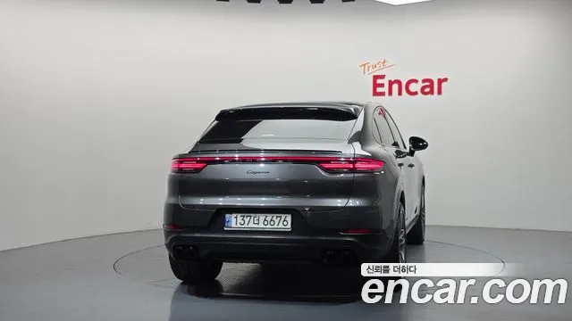 Porsche Cayenne 2021