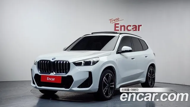 BMW iX1 2024
