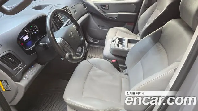 Hyundai Starex 2021