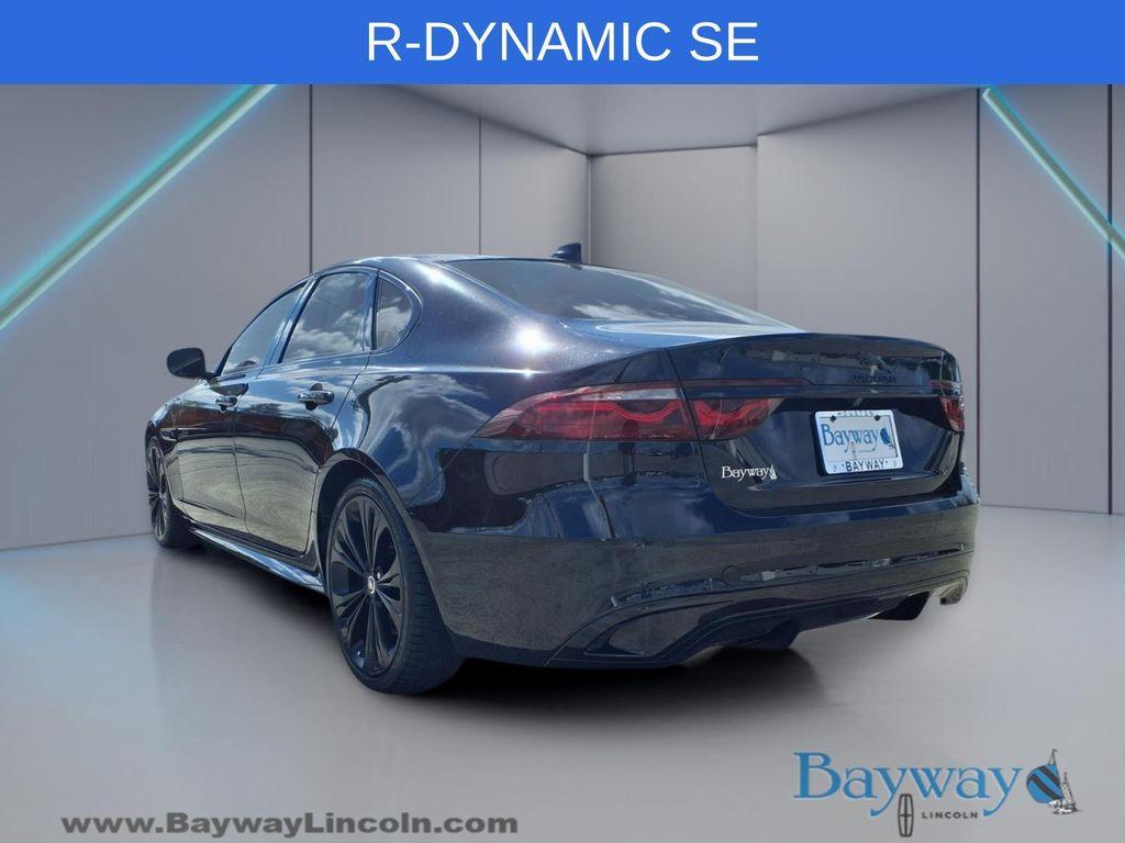 Jaguar XF 2024