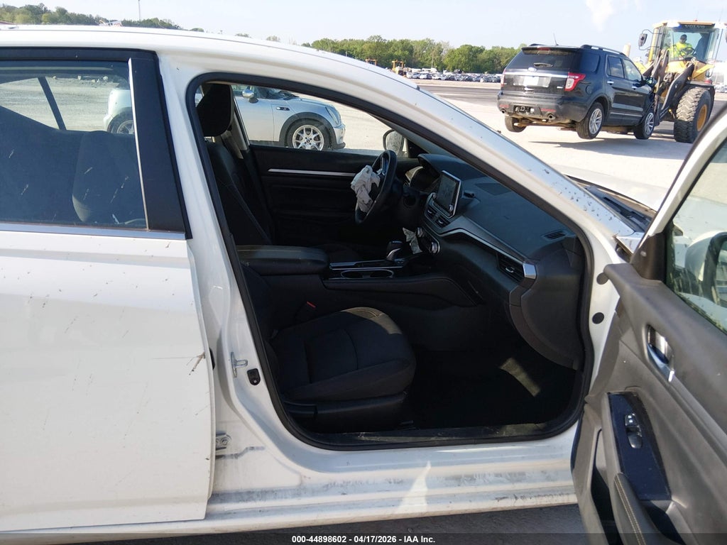 Nissan Altima 2023