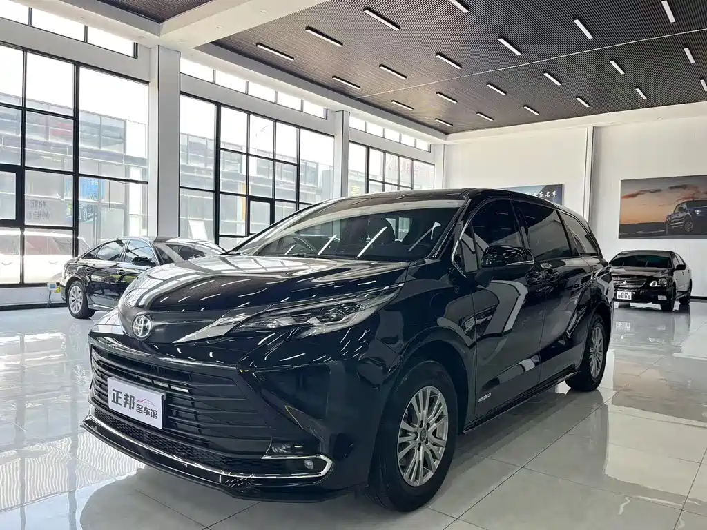 Toyota Sienna 2023