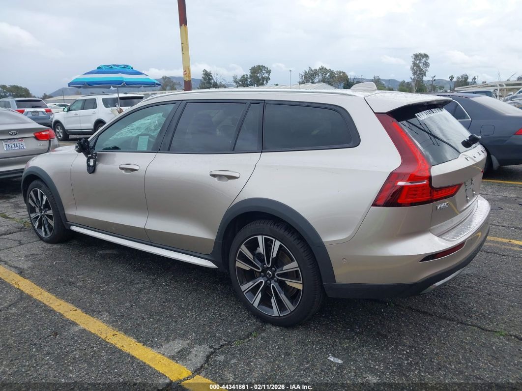 Volvo V60 Cross Country 2026