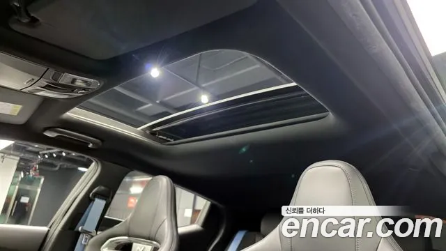Hyundai Veloster 2021