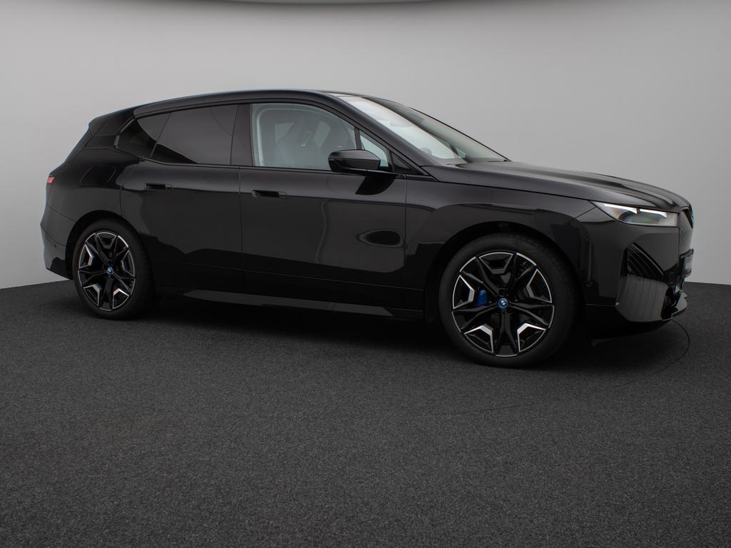 BMW iX 2022