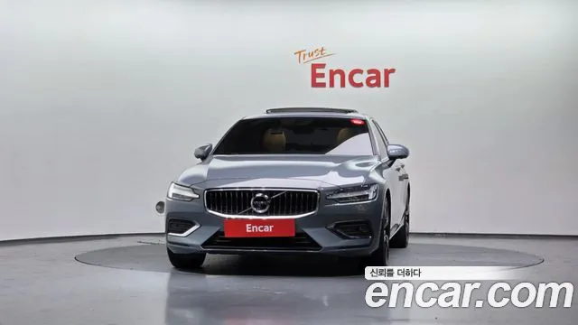 Volvo S60 2022