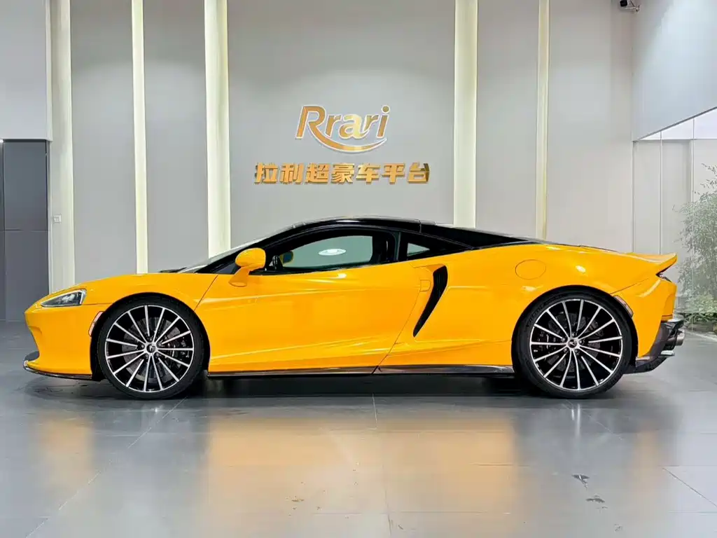 McLaren GT 2021