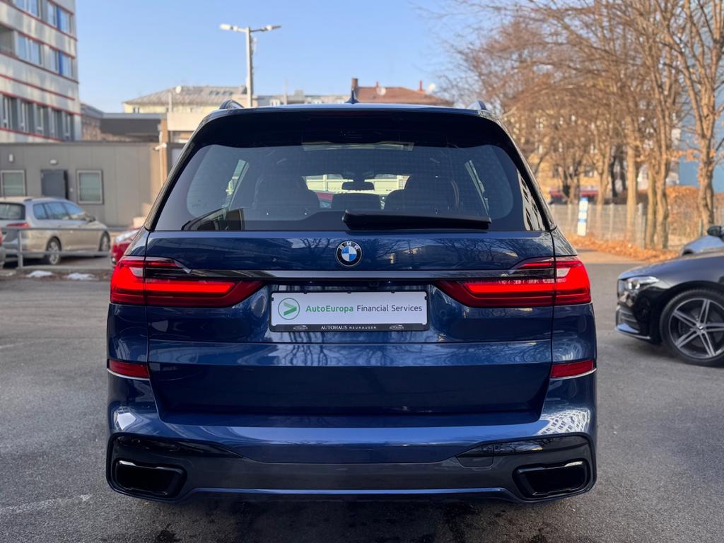 BMW X7 2021