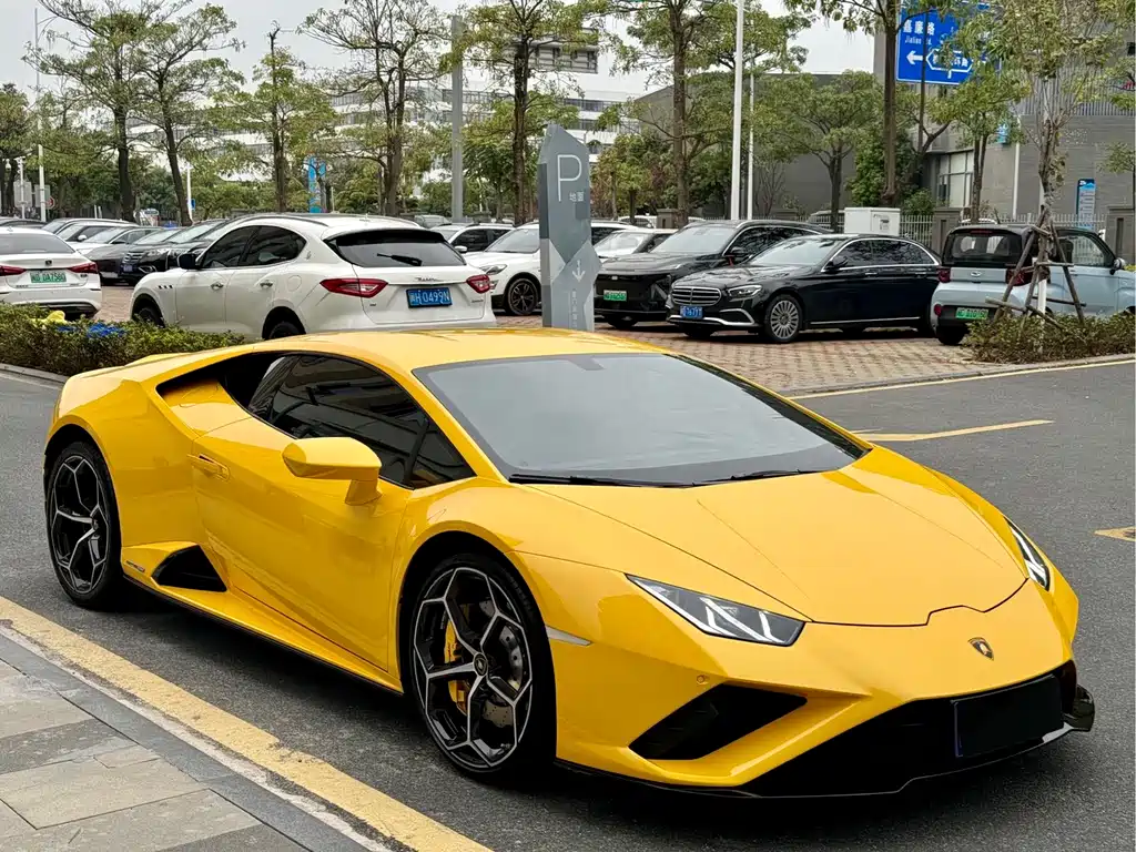 Lamborghini Huracán 2021