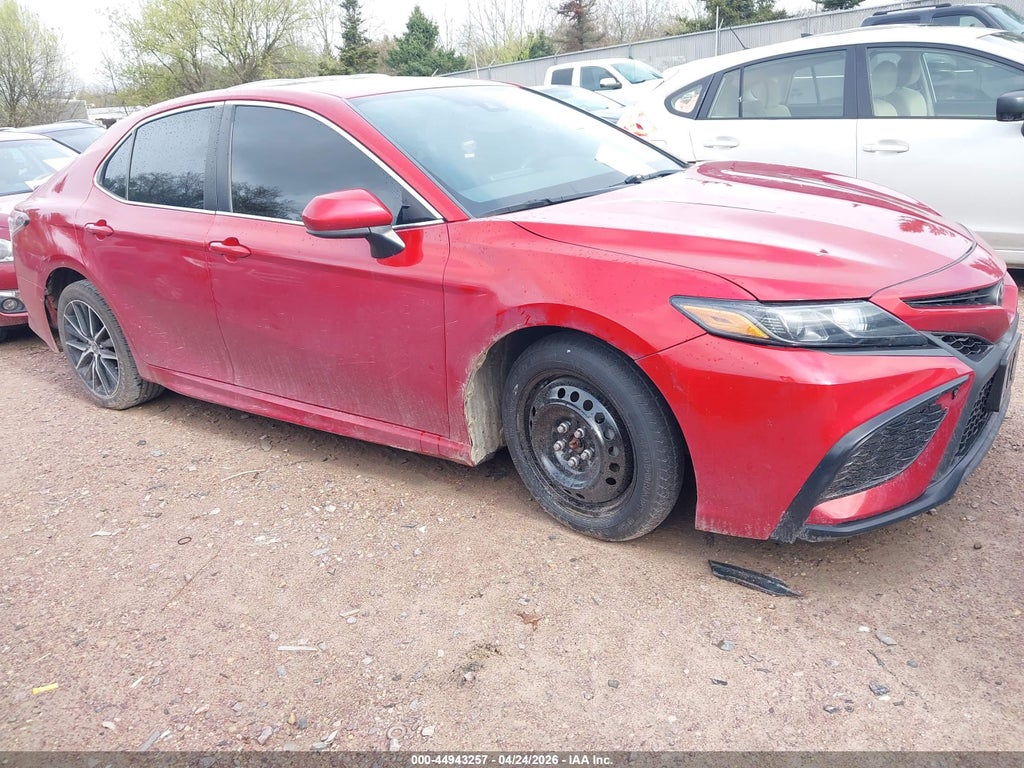 Toyota Camry 2021
