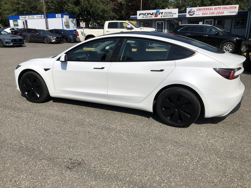 Tesla Model 3 2024