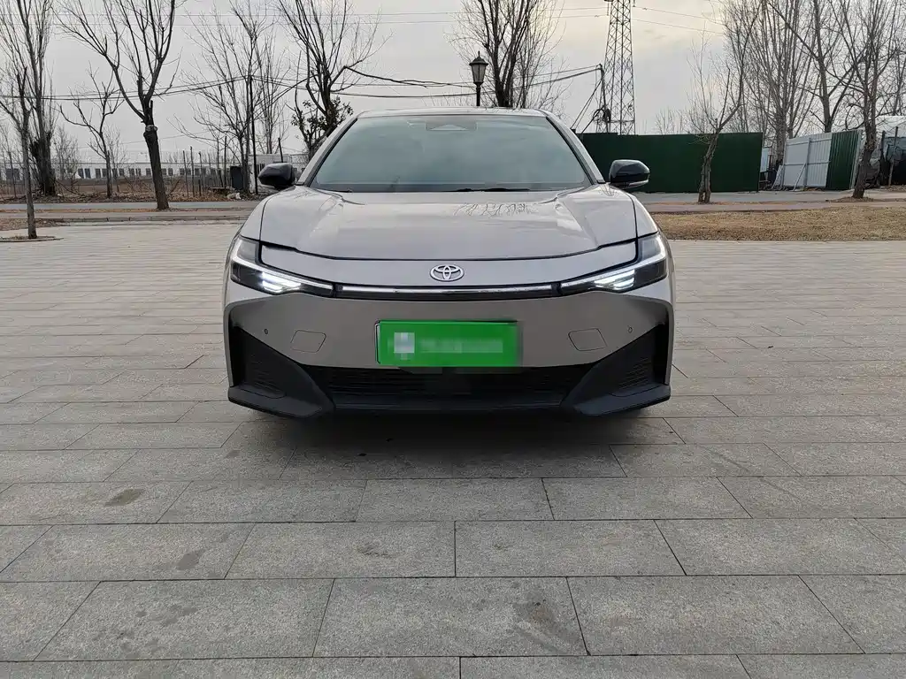 Toyota bZ3 2023