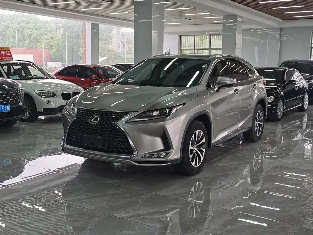 Lexus RX 2021