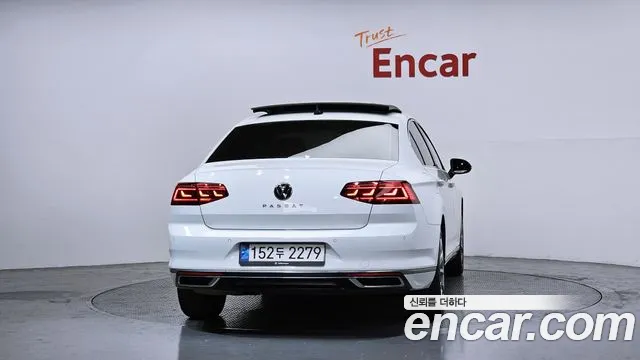 Volkswagen Passat 2022