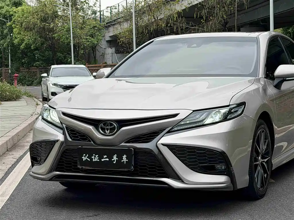 Toyota Camry 2021