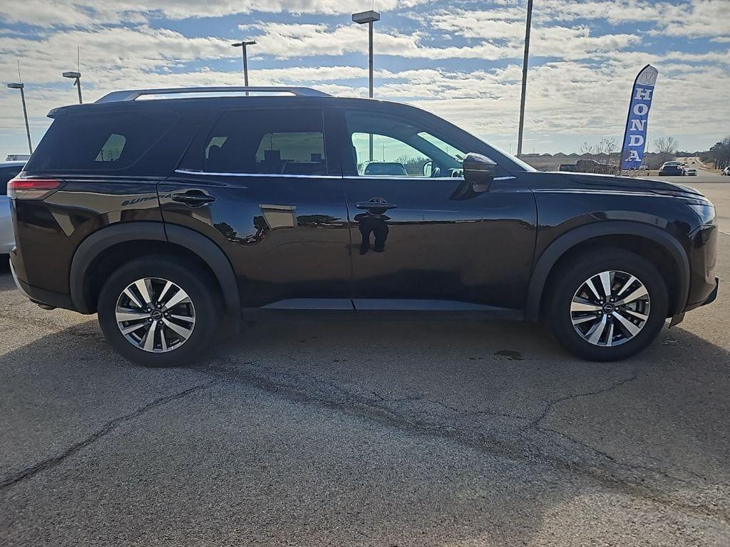 Nissan Pathfinder 2025