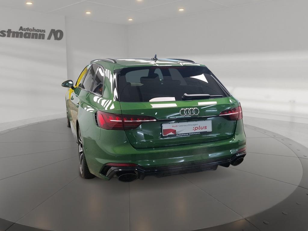 Audi RS4 2021