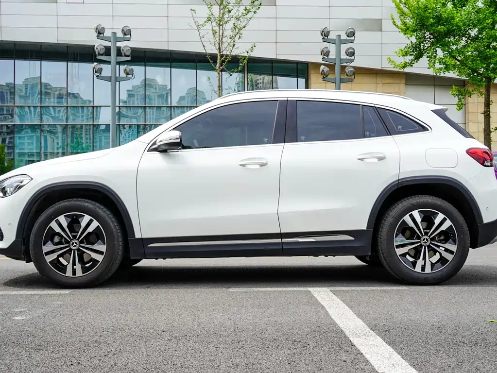 Mercedes-Benz GLA 2022