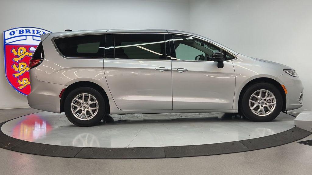 Chrysler Pacifica 2024