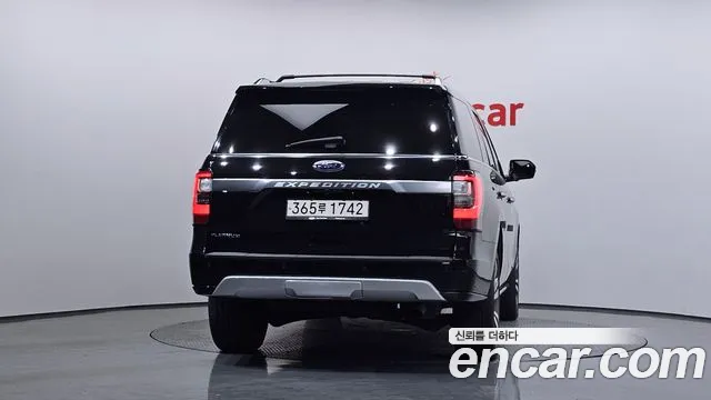 Ford Expedition 2021