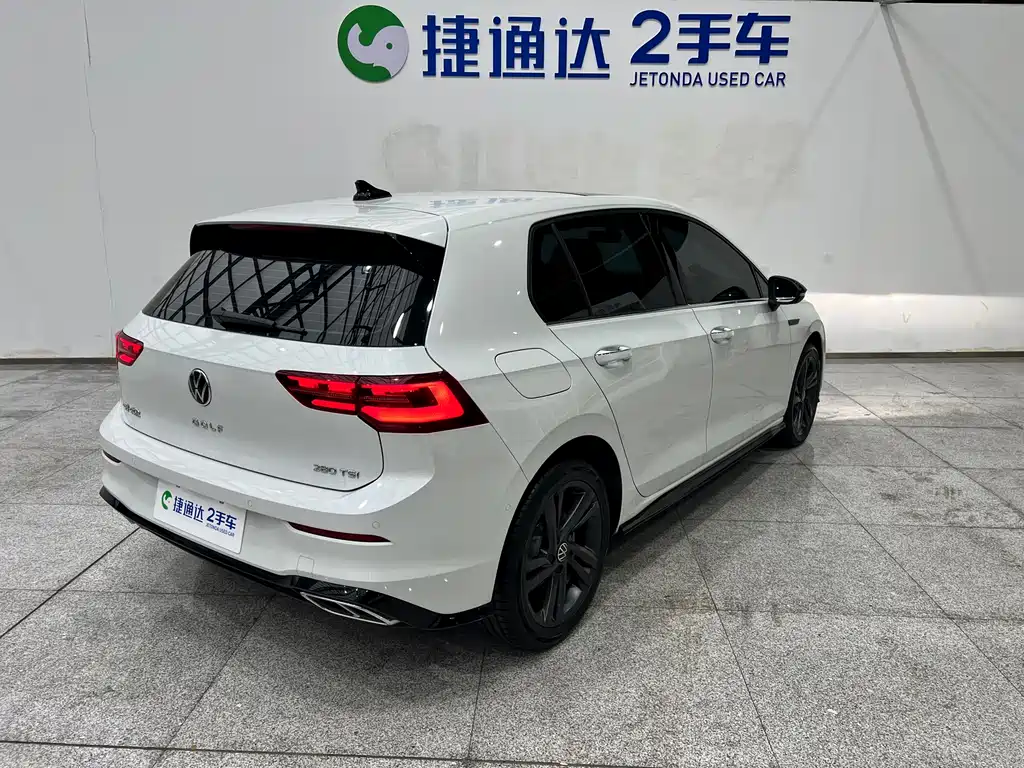 Volkswagen Golf 2024