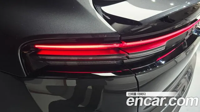 Porsche Macan 2025