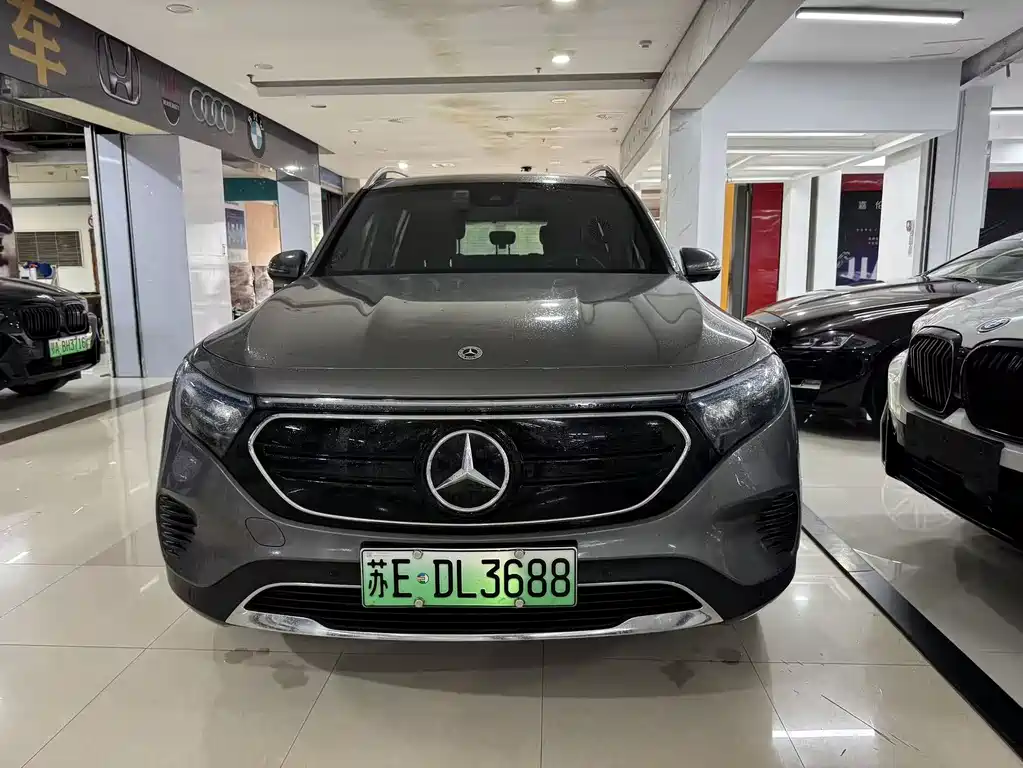 Mercedes-Benz EQB 2024