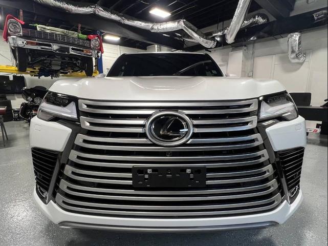 Lexus LX 2025
