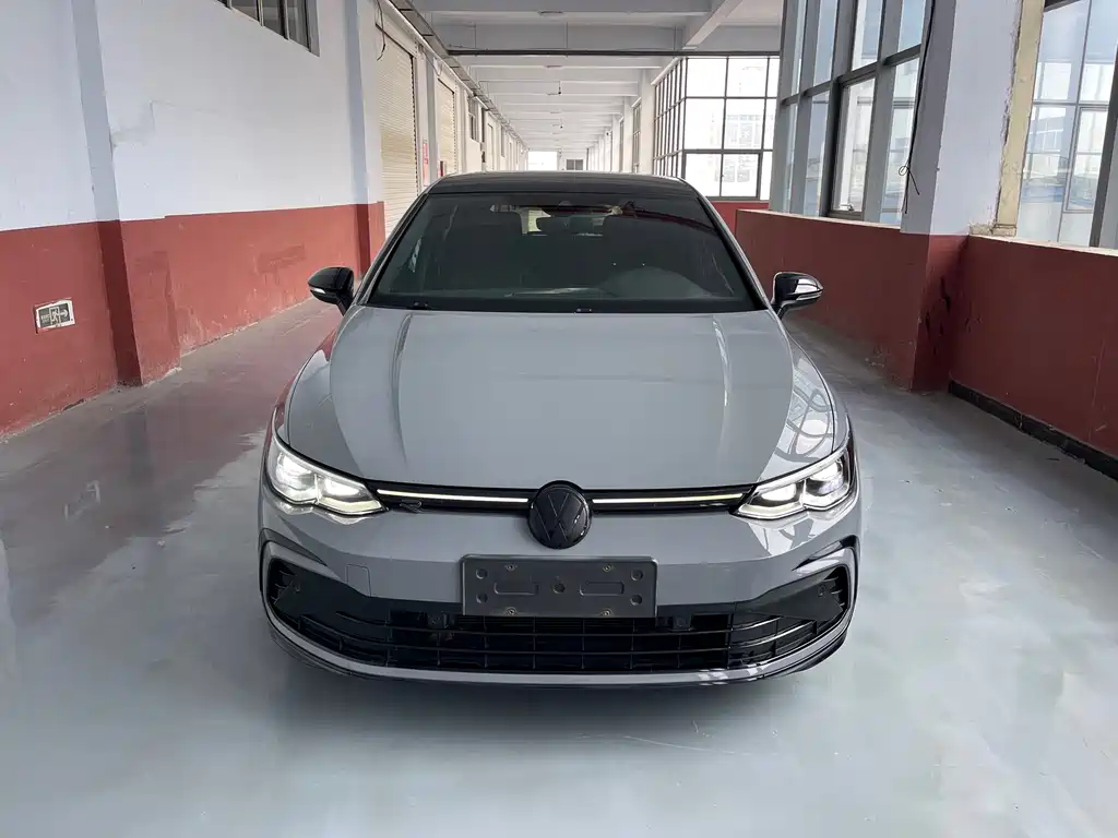 Volkswagen Golf 2021