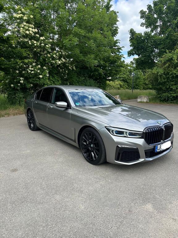 BMW 730 2021
