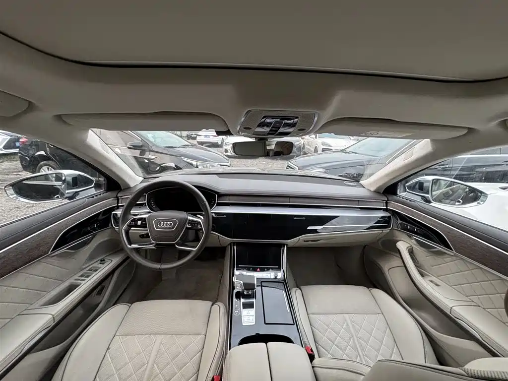 Audi A8 2022