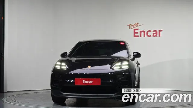 Porsche Macan 2025