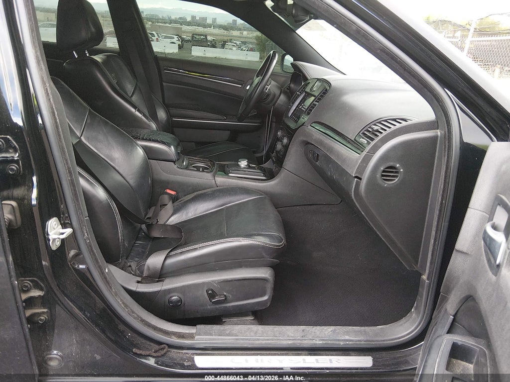 Chrysler 300 2023