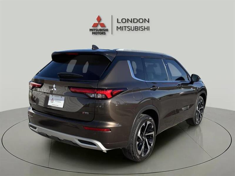 Mitsubishi Outlander 2023