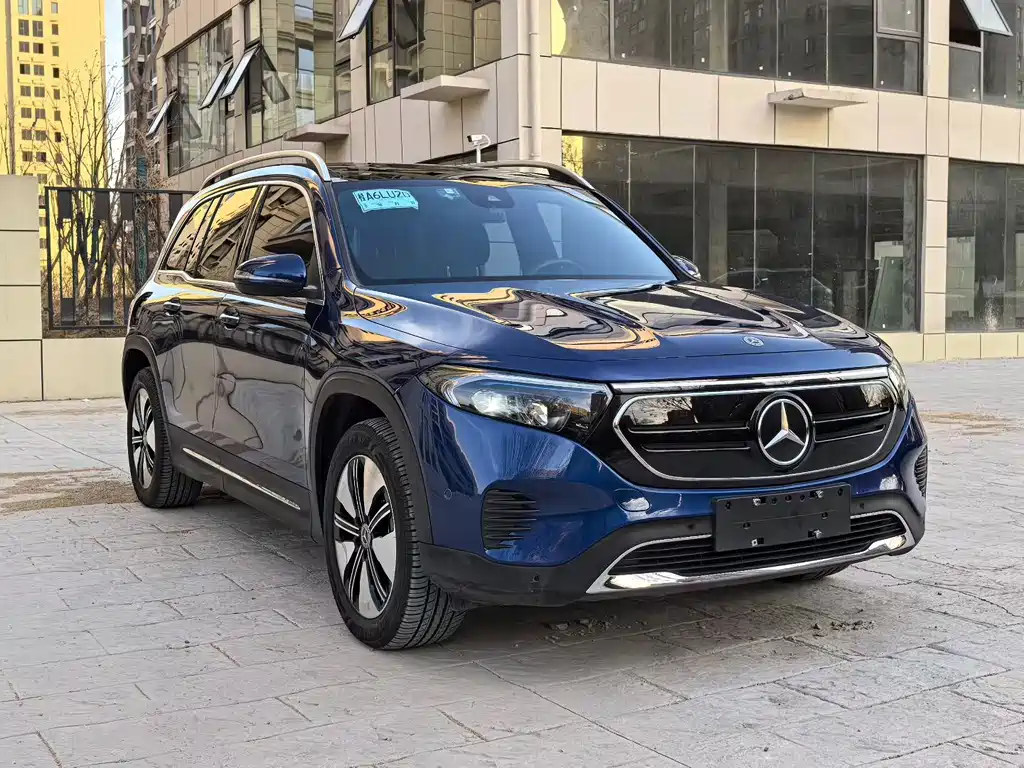 Mercedes-Benz EQB 2023