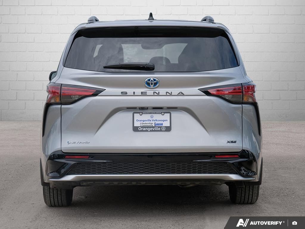 Toyota Sienna 2025