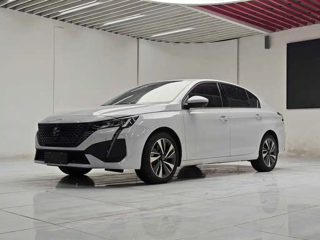Peugeot 408 2025