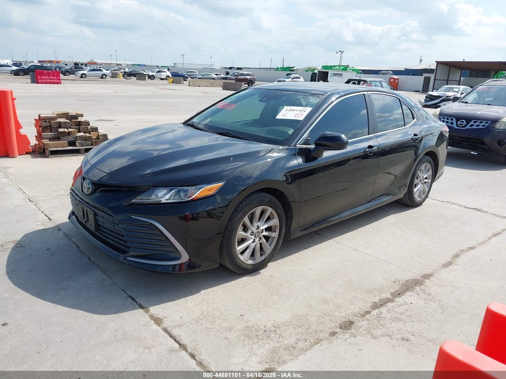 Toyota Camry 2023