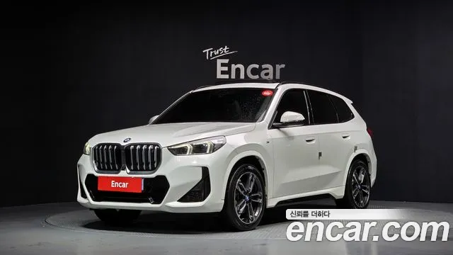 BMW iX1 2023
